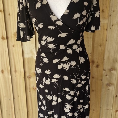 Bennett floral wrap - l.k.,