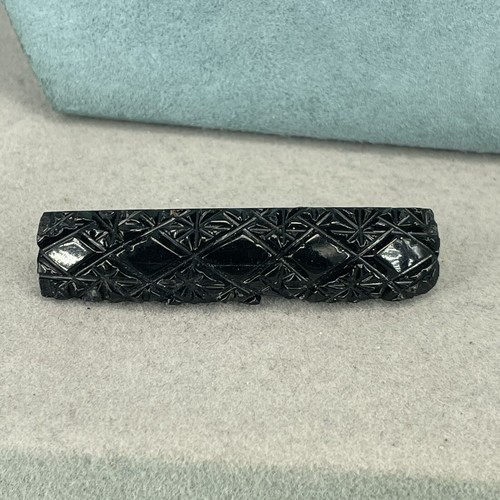 Antique jet brooch - , carved