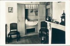 Bedstee cupboard bed real photo