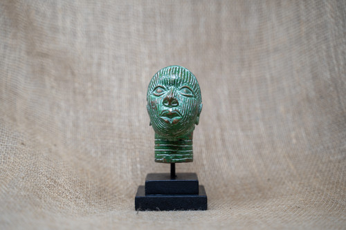 Benin bronze head 37 - bronze,