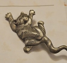 JJ Jonette Pewter Climbing Cat