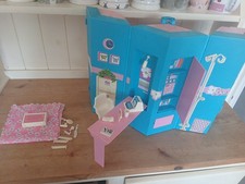 Barbie Doll Day-to-Night Home