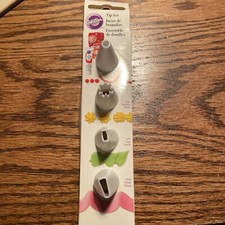Wilton Icing Tip Set