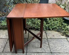 FINE SLIM  RETRO MCINTOSH TEAK EXTENDING DINING TABLE CLEAN CONDITION WE DELIVER