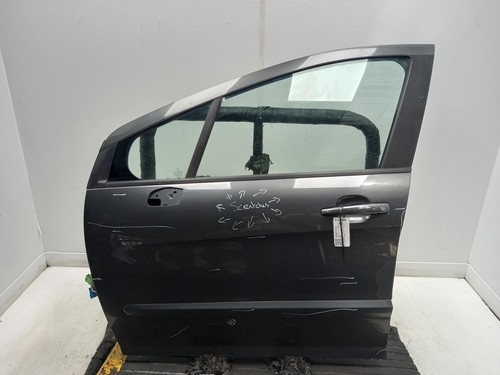 Peugeot 308 left front door - front,