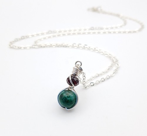 Emerald and garnet red green - and,