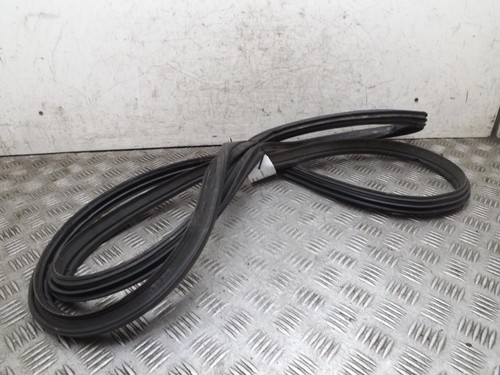 Toyota corolla verso - corolla, bootlid