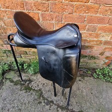 Ryder Dressage Saddle 18" medium fit, black