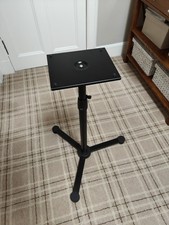 K&M 26720 Studio Monitor Stand