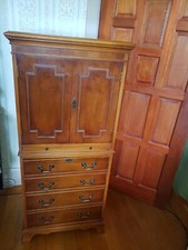 Brights Of Nettlebed - Bradley - Bar Cabinet - Yew 