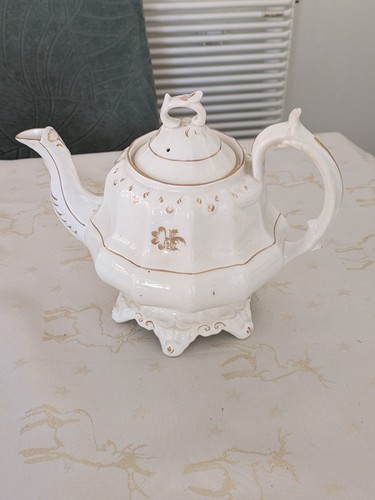 Large victorian white - large, teapot