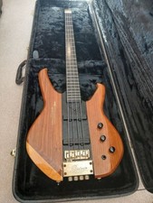 Washburn Status 1000 Headless bass