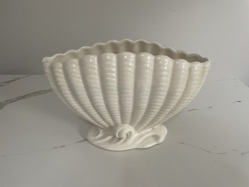 Vintage sylvac cream shell - sylvac,