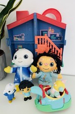 Moon & Me Playset House Figures Plush Bundle
