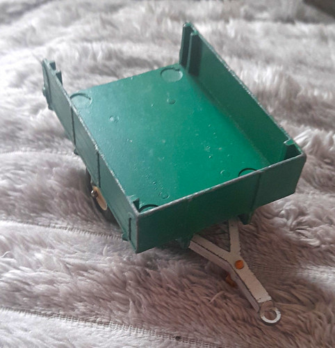 Green plastic farm - green,