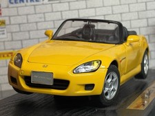 1:18 *BOXED* MAISTO HONDA