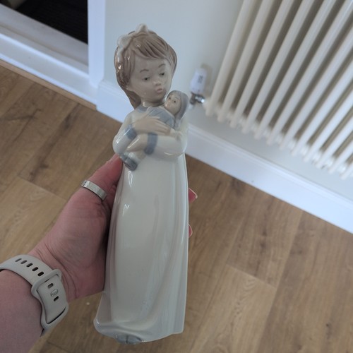 Spanish lladro figurine girl - figurine,