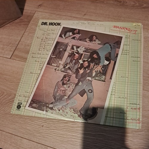 Hook bankrupt vinyl - ,