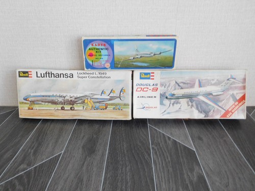 Plastic model aircraft - x,