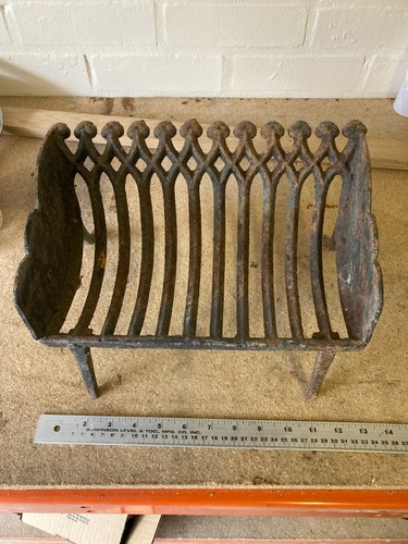 Vintage cast iron fire - fire, basket