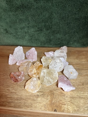 Quartz bundle crystal specimen