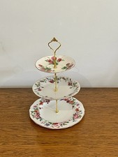 Stunning 3 Tier Cake Stand