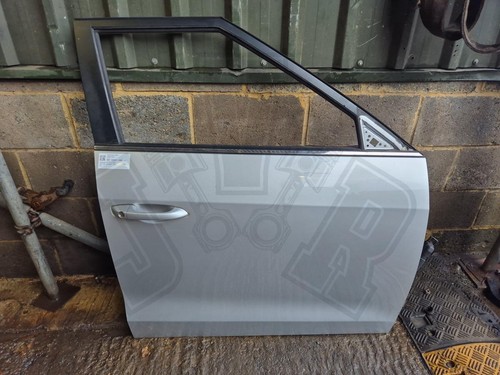 Ssangyong tivoli door panel - ssangyong,