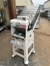 8/2025 Oliver Gravity Feed
