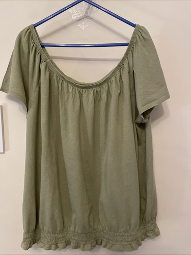 Papaya pale khaki green - papaya,