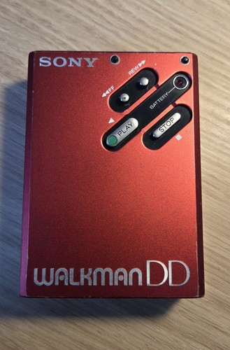 Rare sony walkman red - rare, wm-dd