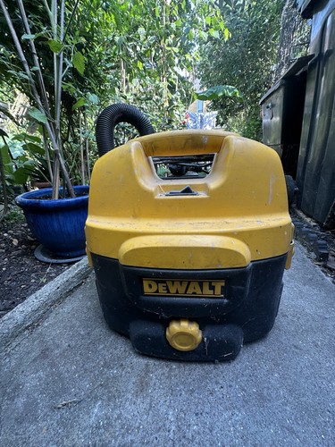 Dewalt dc500 wet dry vacuum - dewalt,