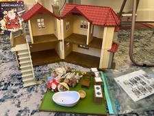 sylvanian families beechwood hall house with figures and some accessories 