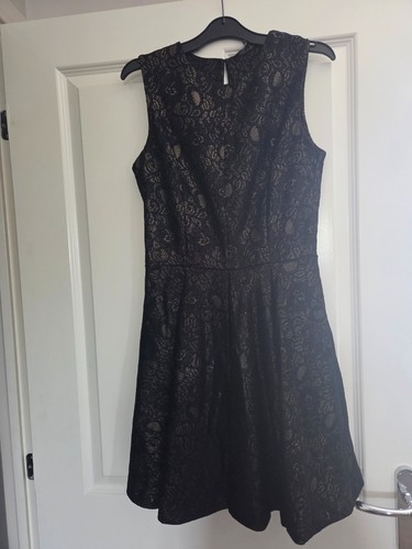 Next black and - , size