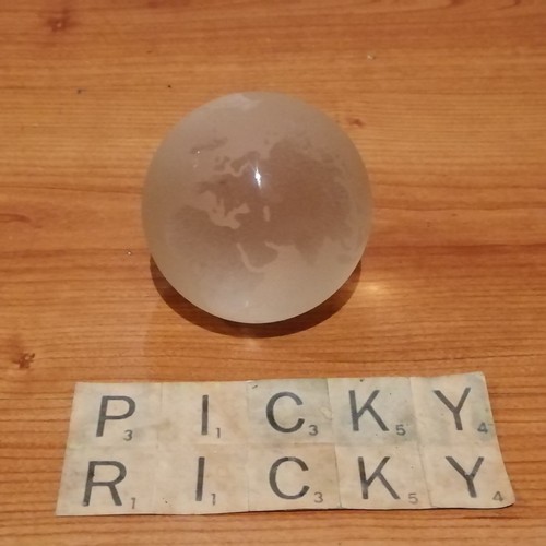 World globe paperweight glass - paperweight,
