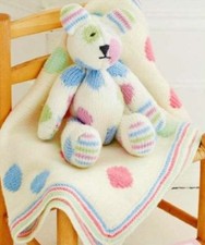 (BB3) BABY SPOTTY BLANKET & MATCHING TEDDY BEAR IN DK KNITTING PATTERN  
