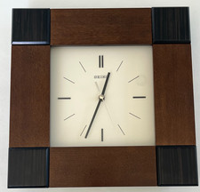 SEIKO MODERN BROWN SQUARE WALL CLOCK SWEEPING SECOND HAND QXA458BN - WORKS