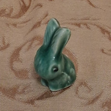 Vintage Sylvac snub nosed