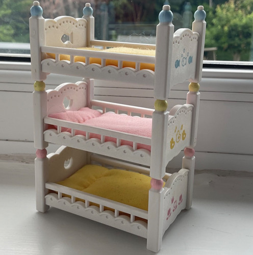 Sylvanian families - sylvanian,