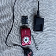 Panasonic Lumix DMC-S2 Compact Digital Camera Red (camera + Battery + charger) 