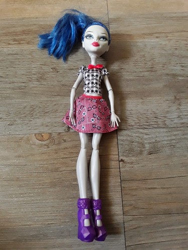 Monster high doll ghoulia - -,