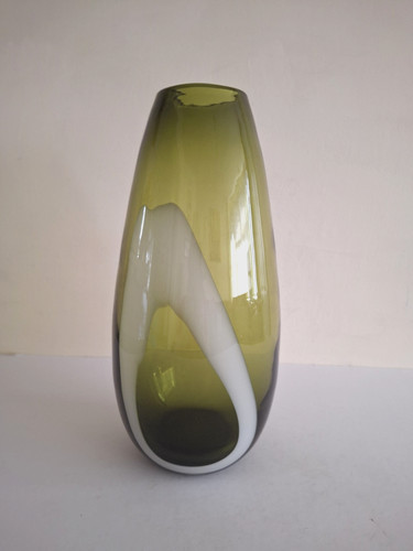 Heavy green art - art, glass