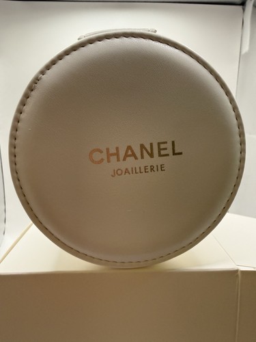 Chanel joaillerie round white - chanel,