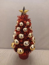 PRETTY RED TINSEL CHRISTMAS