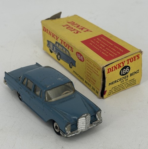 Dinky toys mercedes benz 220 - benz,