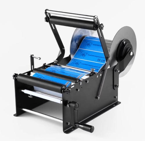 Manual round bottle labeling - bottle,