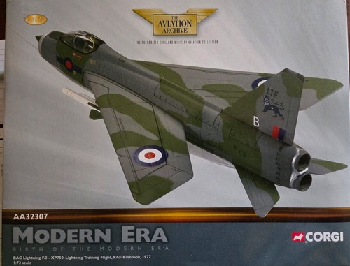 Corgi aa32307 english electric - aa32307,
