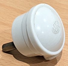 Vintage MK Ivory Bakelite Plug 2 Round Pin 15 Amp - 847 model - Made in England