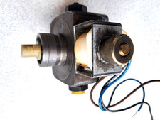 Riello RBL Oil Pump | 3020476  20031996 with Solenoid coil, used.