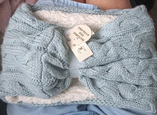 Bnwt duck egg - egg, blue