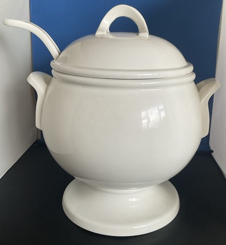 Vintage white ceramic soup - white,